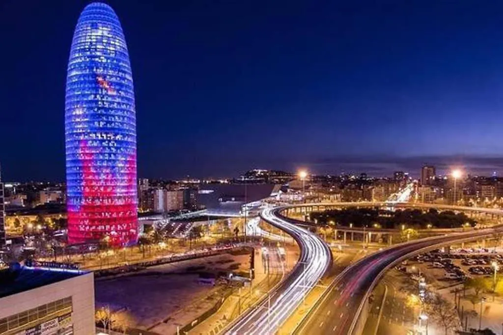 7 Pax Montserrat Ramblas Barcelona Apartman