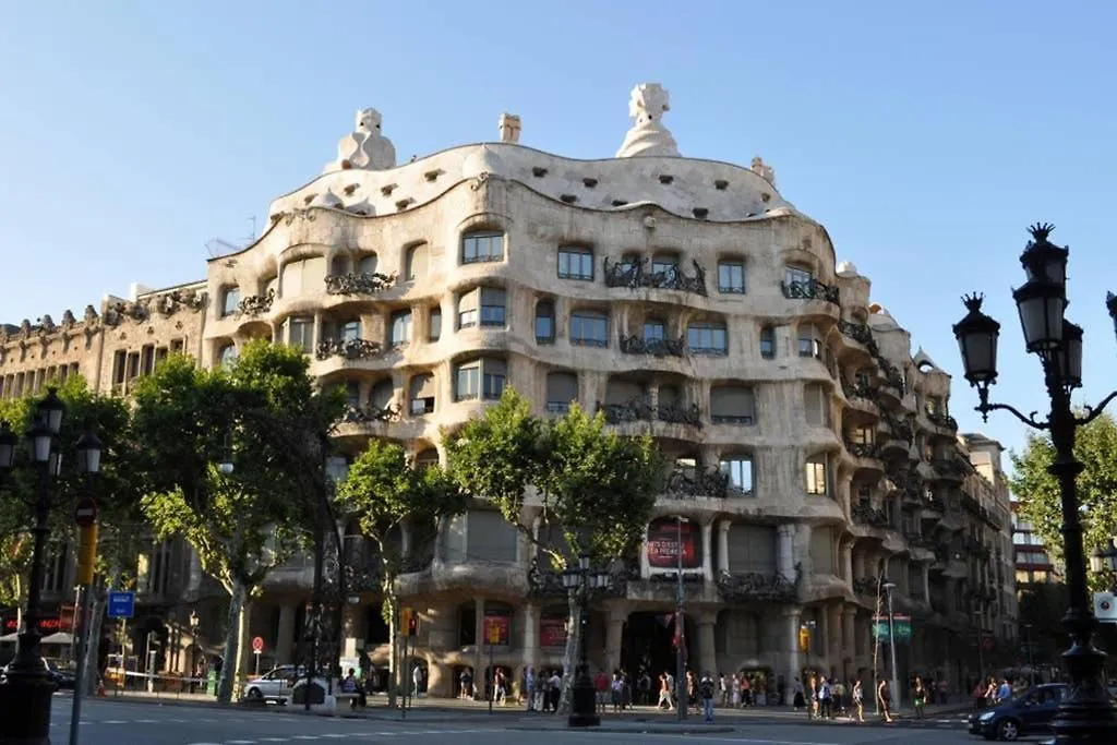 7 Pax Montserrat Ramblas Barcelona Spanyolország